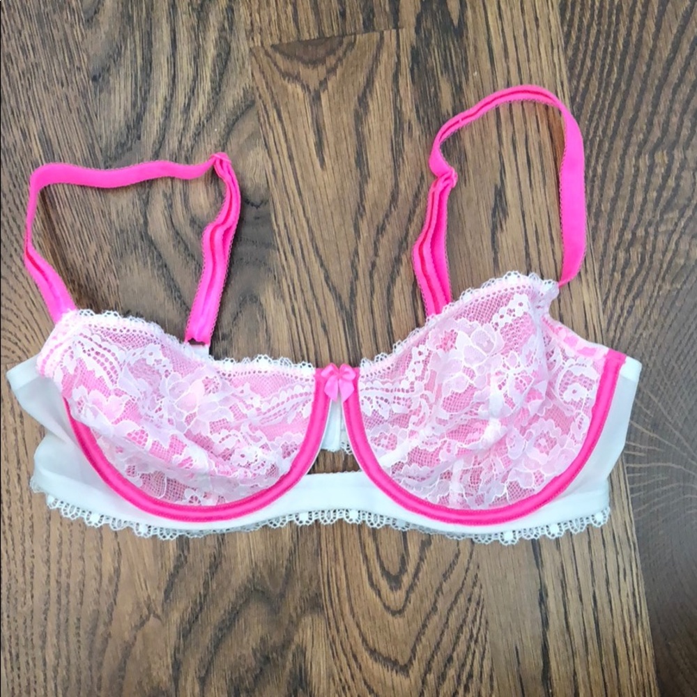 Victoria’s Secret bra